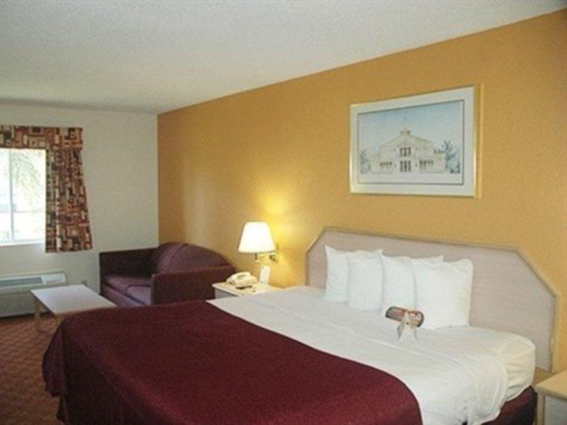 Quality Inn Sarasota I-75 Vamo Εξωτερικό φωτογραφία